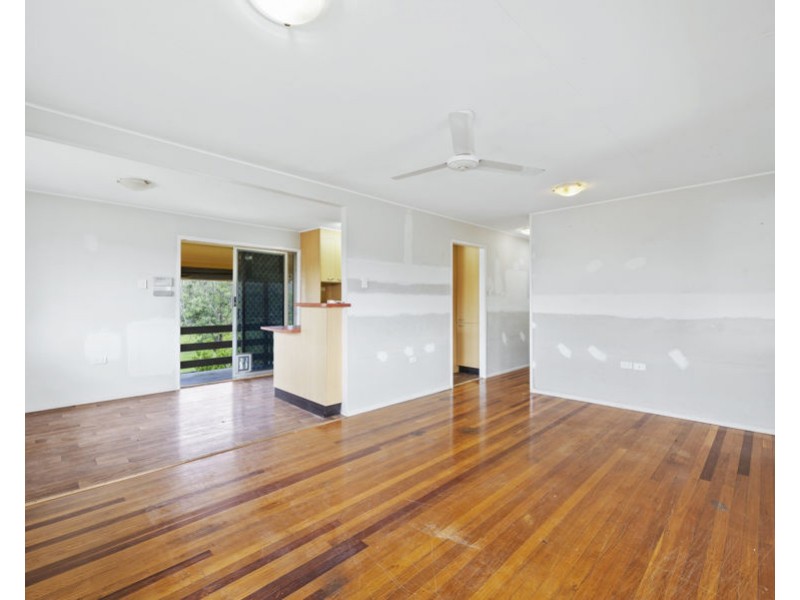 37 Prunda Parade, Raceview QLD 4305