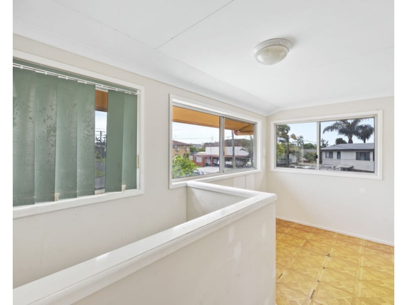 37 Prunda Parade, Raceview QLD 4305