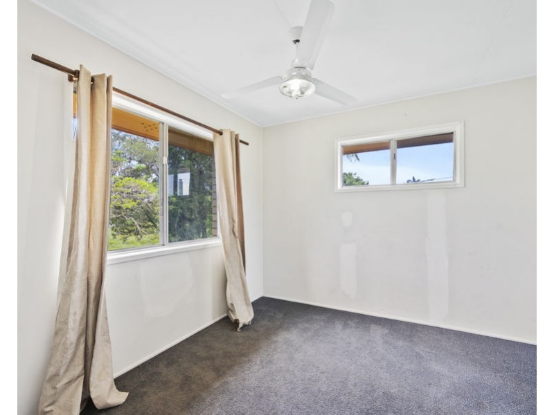 37 Prunda Parade, Raceview QLD 4305
