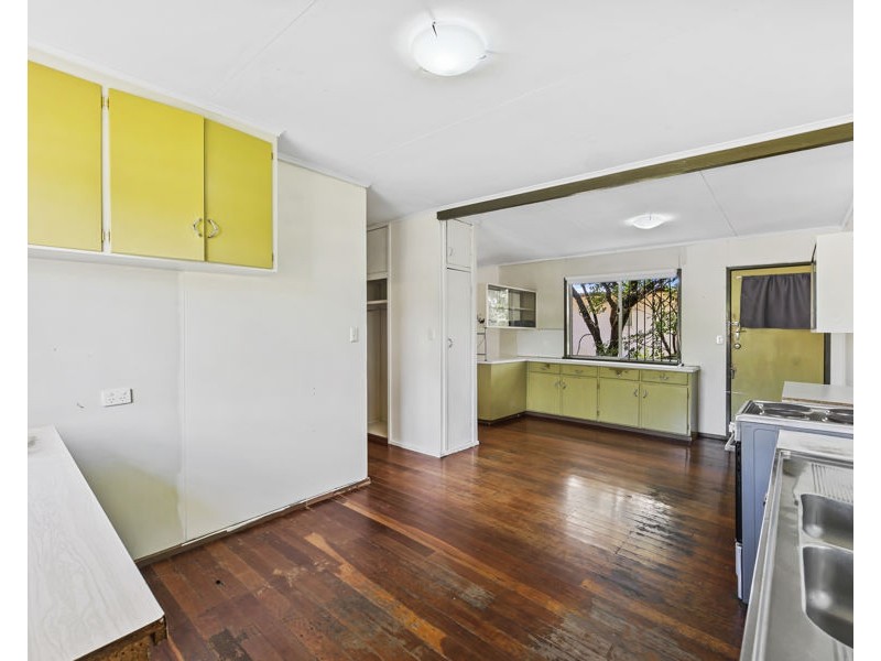 1A Lion Street, Ipswich QLD 4305