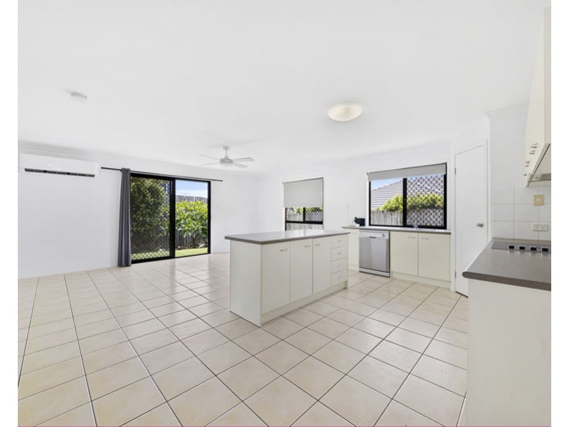 62 Anna Drive, Raceview QLD 4305