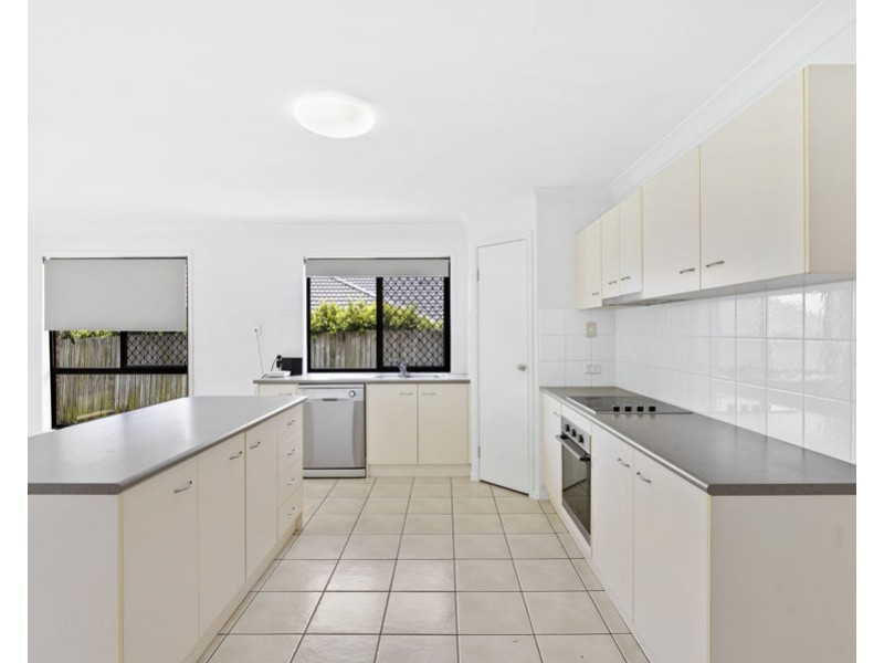 62 Anna Drive, Raceview QLD 4305