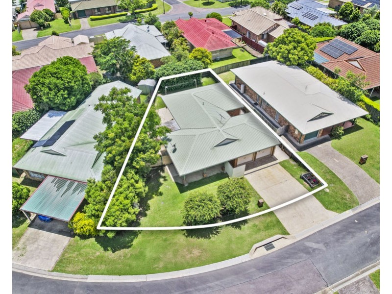 8 Dianthus Place, Flinders View QLD 4305