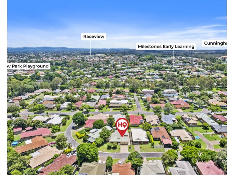 8 Dianthus Place, Flinders View QLD 4305