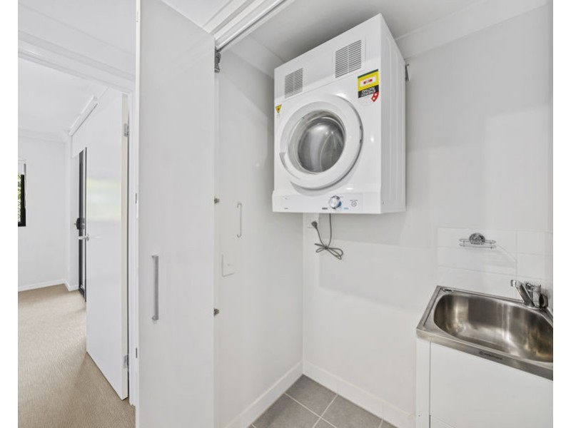 1101/18 Comer Street, Coopers Plains QLD 4108