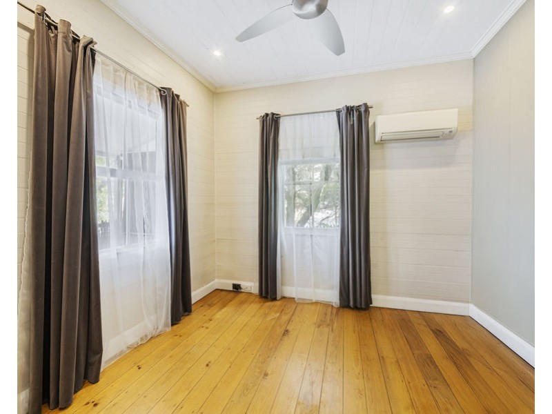 1 Richards Street, North Ipswich QLD 4305