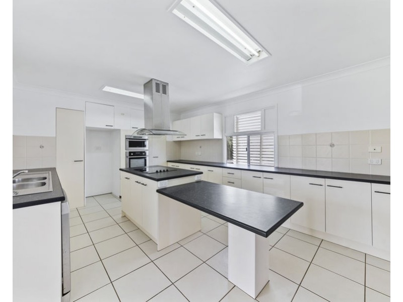 47 Thomas Street, Flinders View QLD 4305