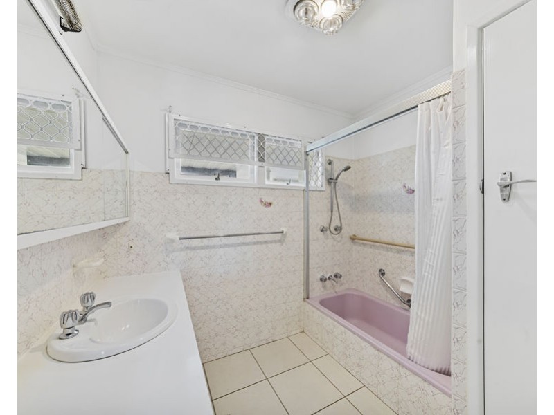 47 Thomas Street, Flinders View QLD 4305