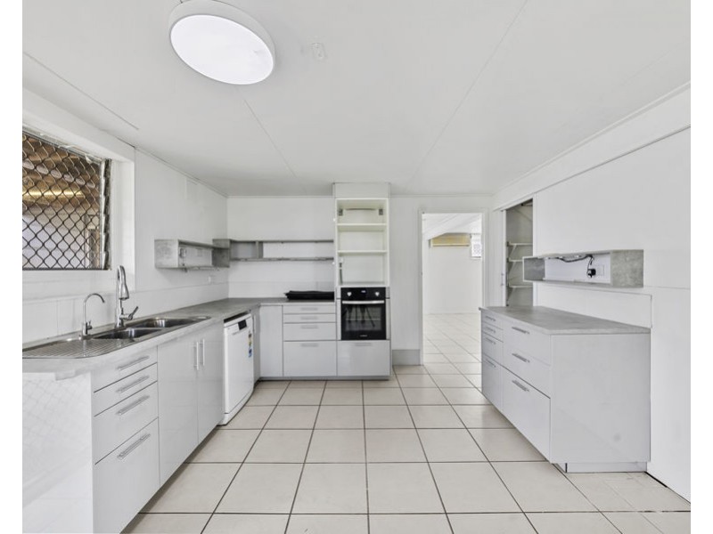 47 Thomas Street, Flinders View QLD 4305