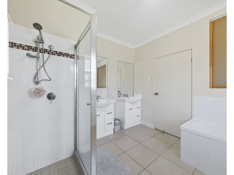 13 Iris Court, Yamanto QLD 4305