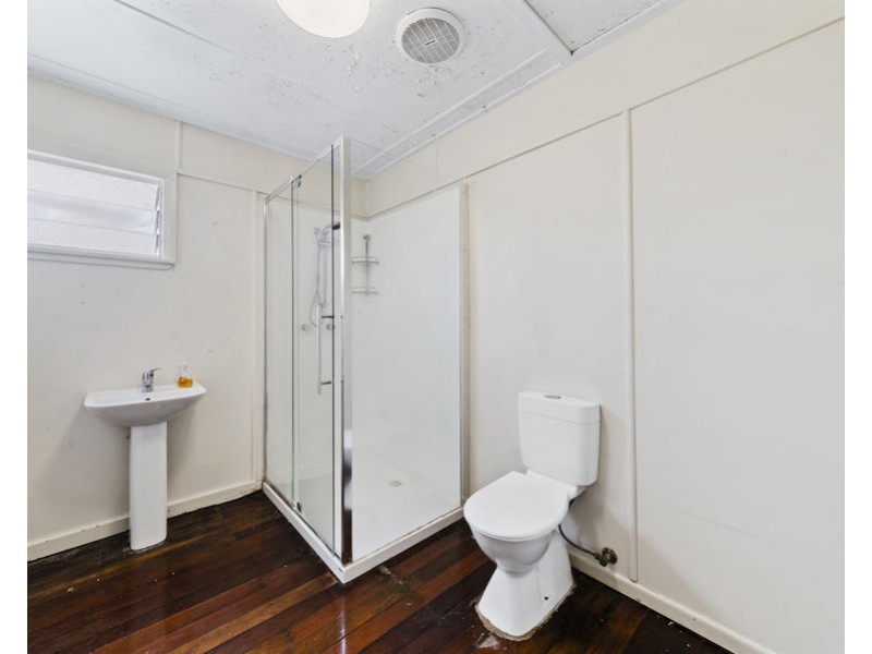 19 Hall Street, Peak Crossing QLD 4306