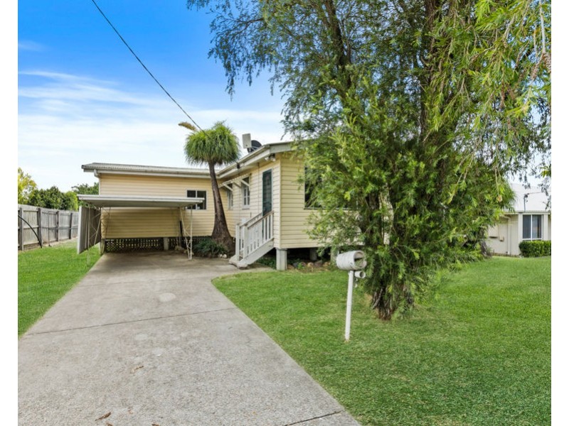 19 Hall Street, Peak Crossing QLD 4306