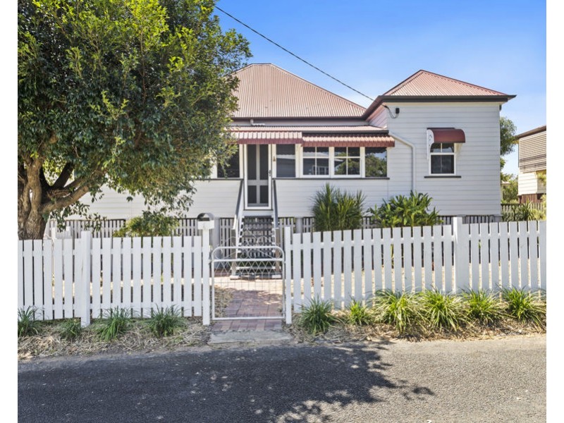 8 Lennon Lane, North Ipswich QLD 4305