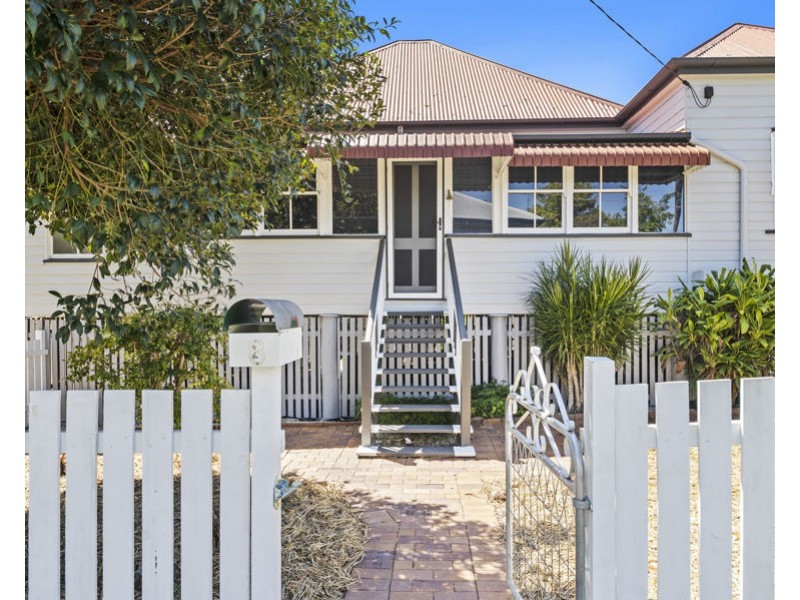 8 Lennon Lane, North Ipswich QLD 4305