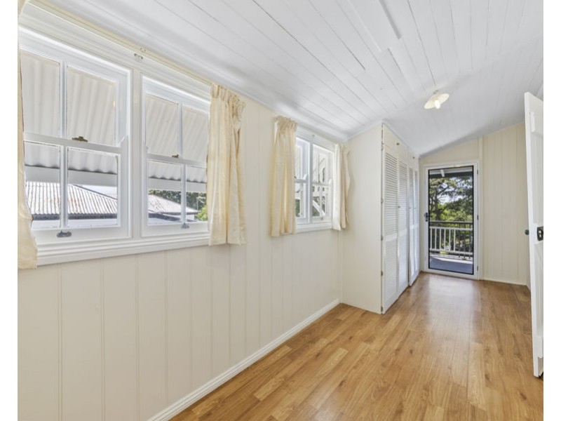 8 Lennon Lane, North Ipswich QLD 4305