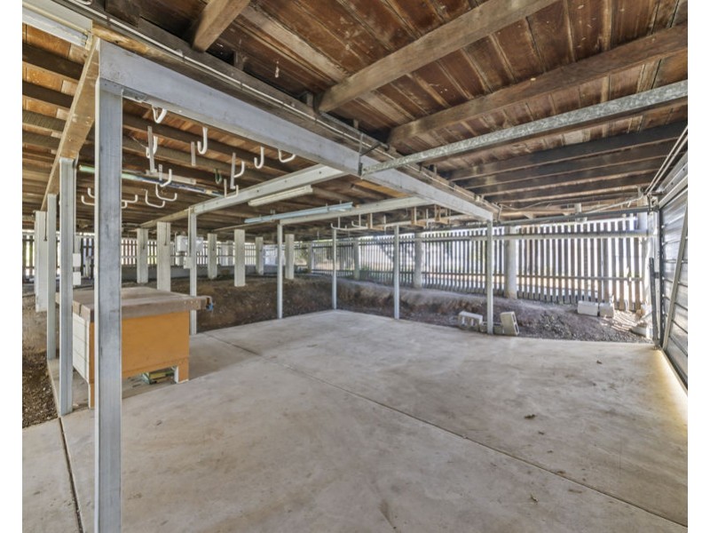 8 Lennon Lane, North Ipswich QLD 4305