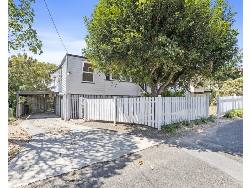 8 Lennon Lane, North Ipswich QLD 4305