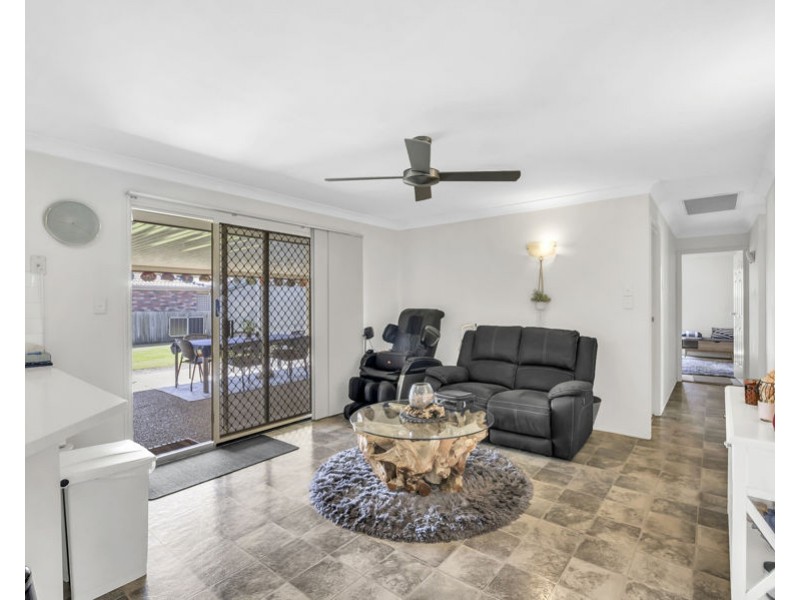 6 Diosma Close, Yamanto QLD 4305