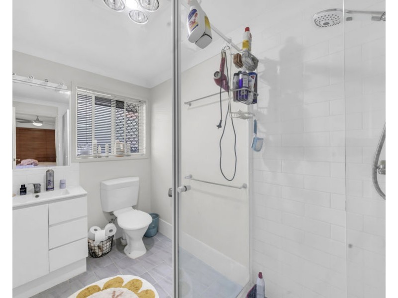 6 Diosma Close, Yamanto QLD 4305