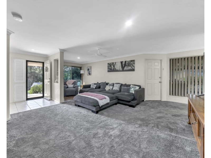 40 Palma Rosa Drive, Wulkuraka QLD 4305