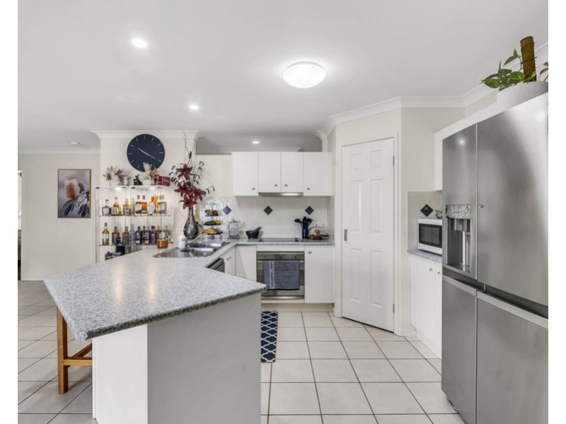 40 Palma Rosa Drive, Wulkuraka QLD 4305