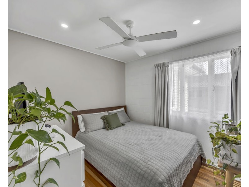 5 Lawson Street, Leichhardt QLD 4305