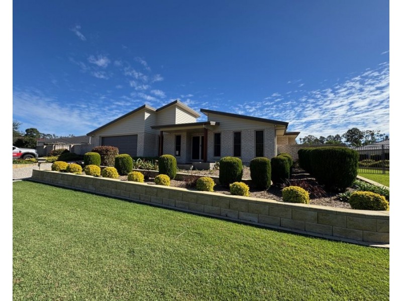 6 Piccadilly Court, Deebing Heights QLD 4306