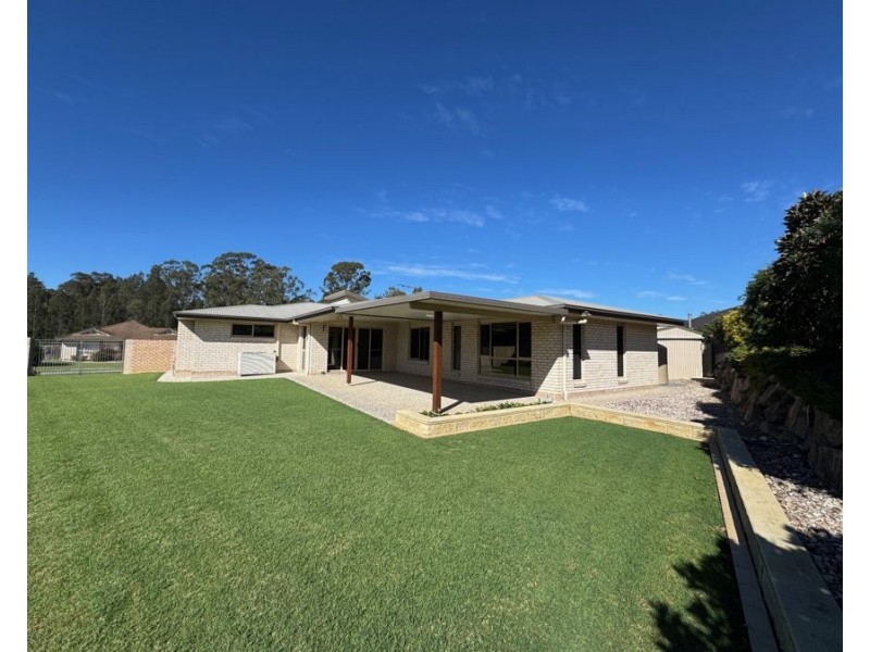 6 Piccadilly Court, Deebing Heights QLD 4306