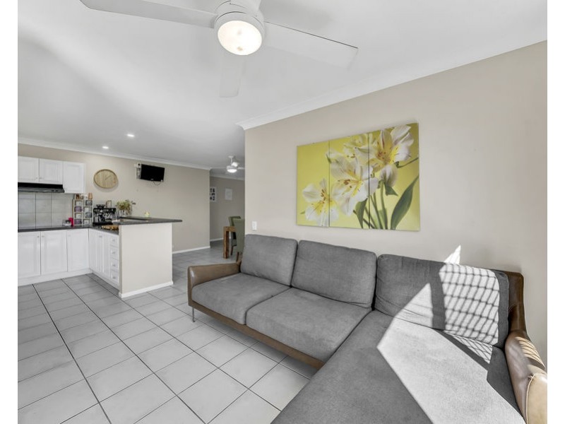 2 Diosma Close, Yamanto QLD 4305