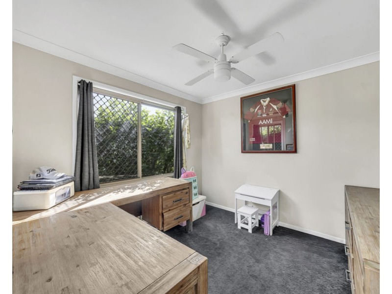 2 Diosma Close, Yamanto QLD 4305