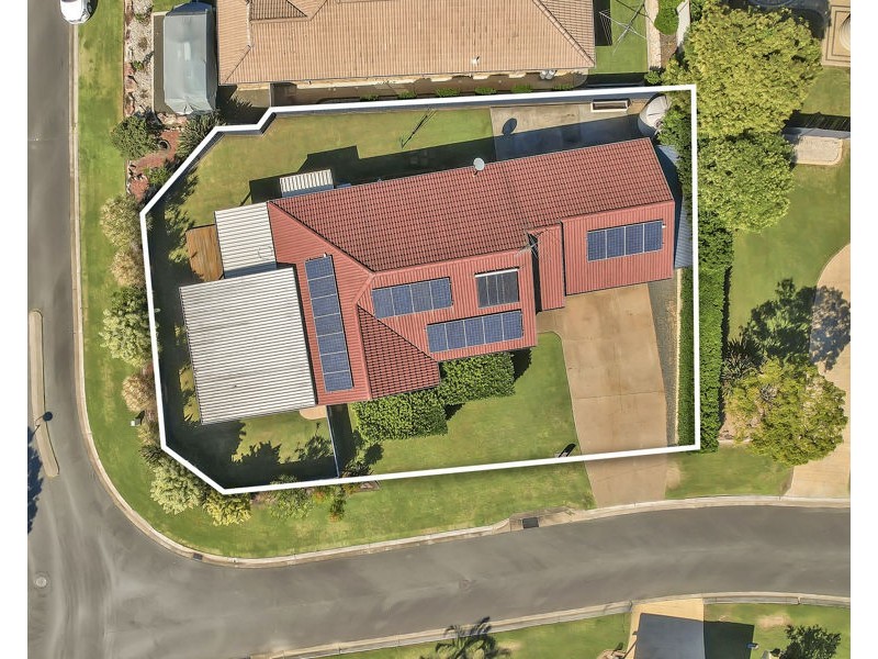 2 Diosma Close, Yamanto QLD 4305