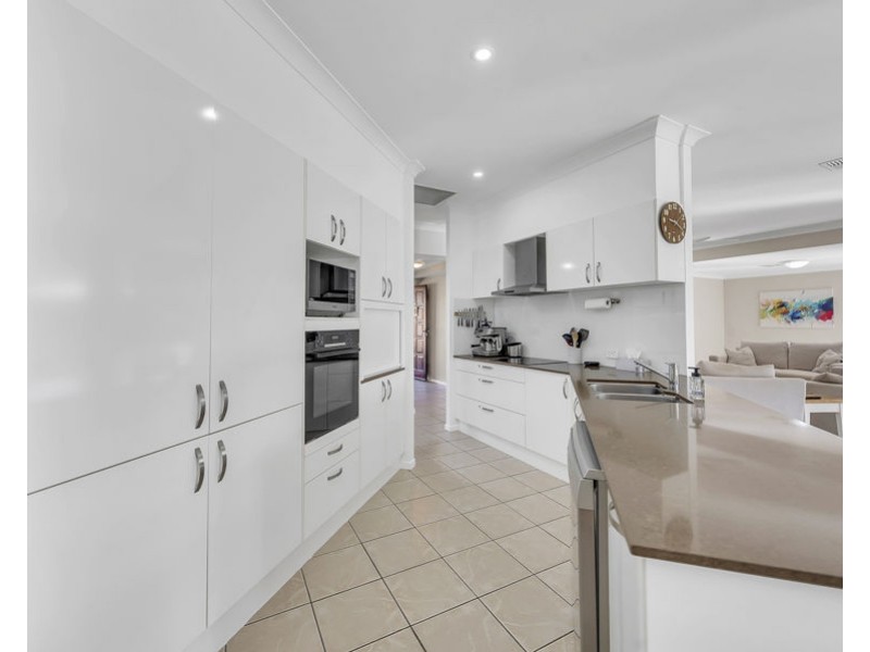 26 Newsky Court, Deebing Heights QLD 4306