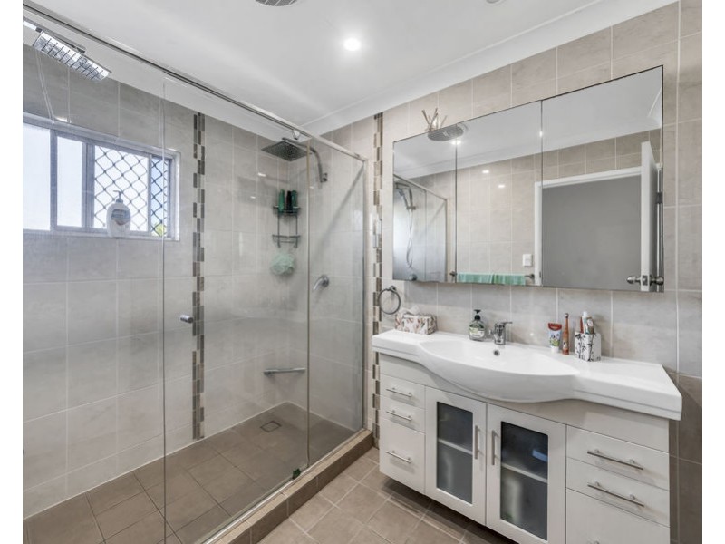 17 Butler Street, Raceview QLD 4305