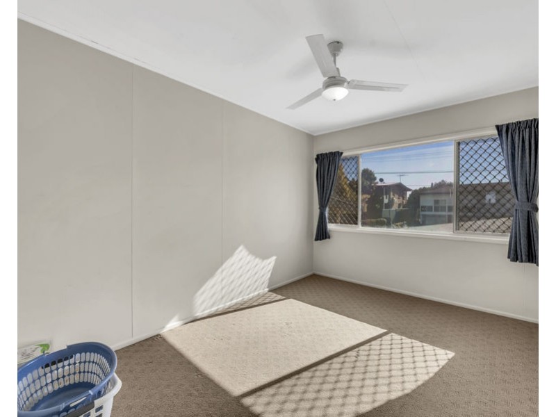 17 Butler Street, Raceview QLD 4305