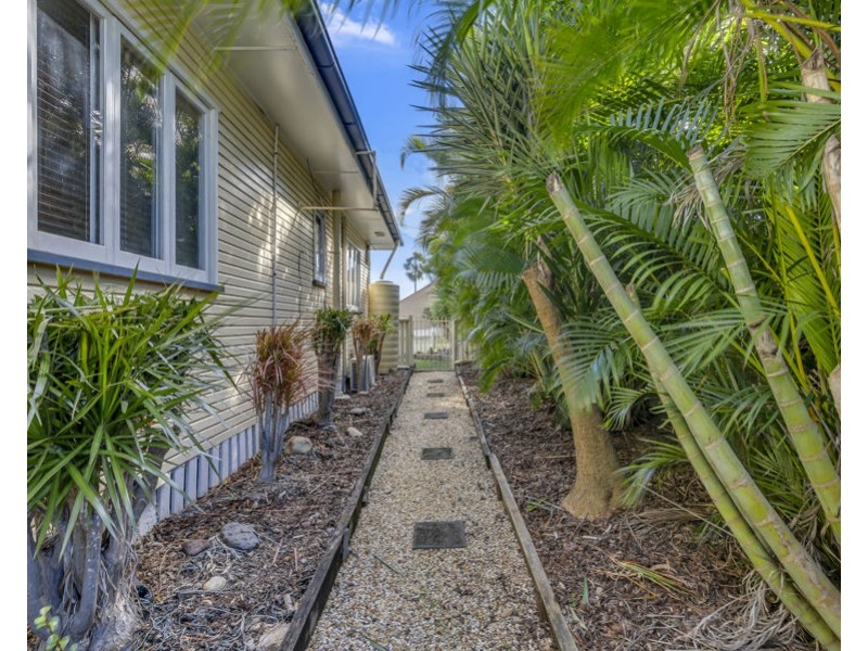 9 Pommer Street, Brassall QLD 4305