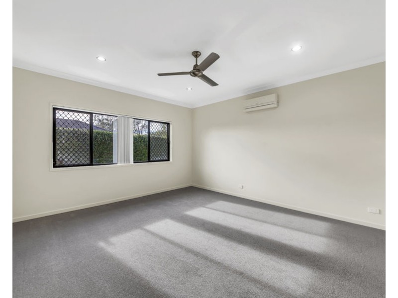 27 Possumwood Place, Flinders View QLD 4305