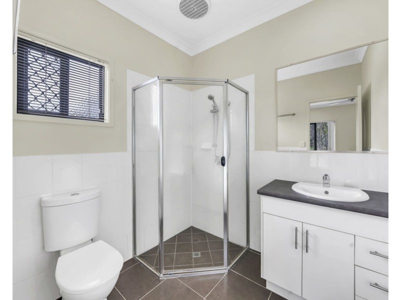 27 Possumwood Place, Flinders View QLD 4305