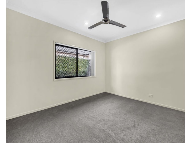 27 Possumwood Place, Flinders View QLD 4305