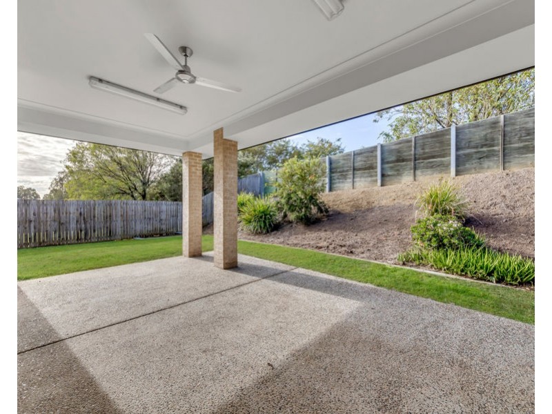 27 Possumwood Place, Flinders View QLD 4305
