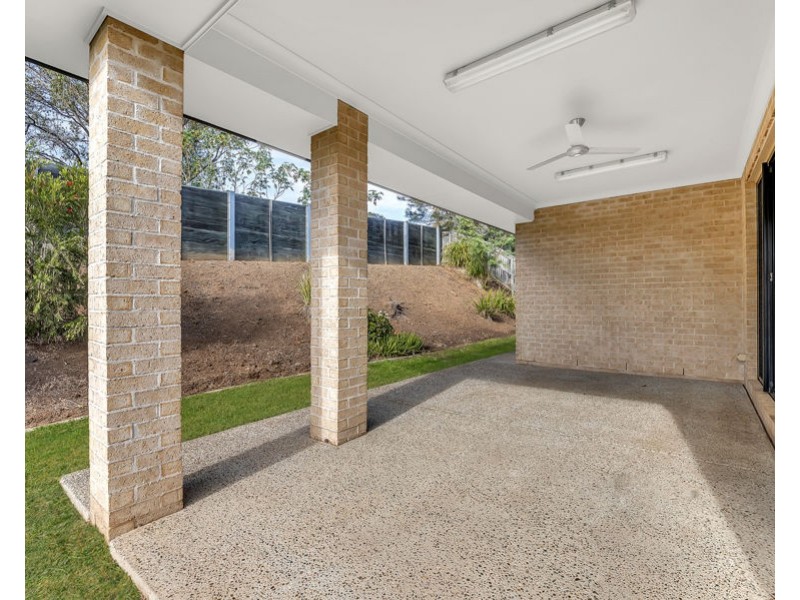 27 Possumwood Place, Flinders View QLD 4305