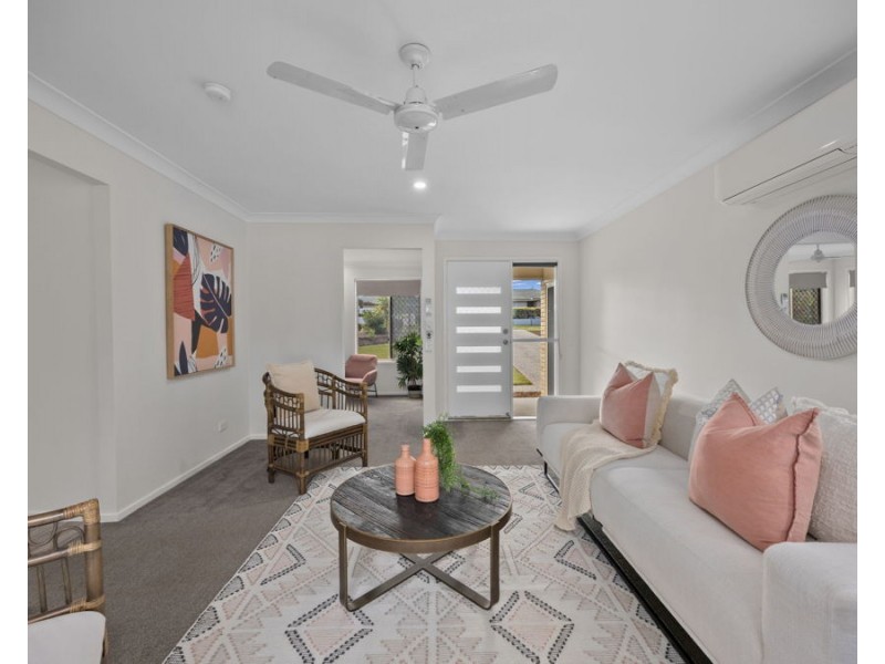 6 Hillier Court, Flinders View QLD 4305