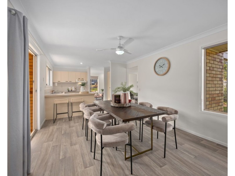 6 Hillier Court, Flinders View QLD 4305