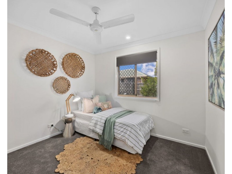 6 Hillier Court, Flinders View QLD 4305