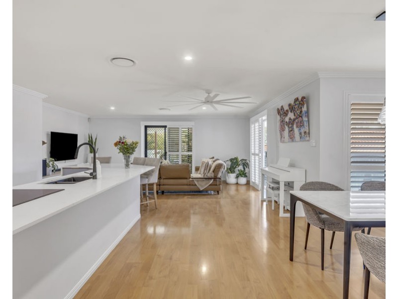 26 Yew Street, Yamanto QLD 4305