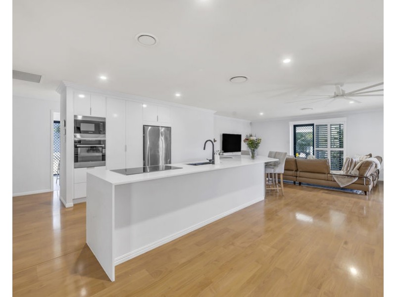 26 Yew Street, Yamanto QLD 4305