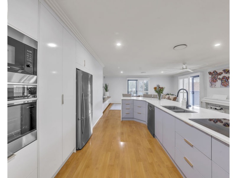 26 Yew Street, Yamanto QLD 4305