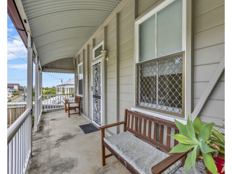 17 Omar Street, West Ipswich QLD 4305