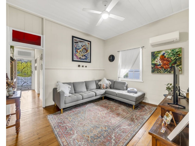 17 Omar Street, West Ipswich QLD 4305