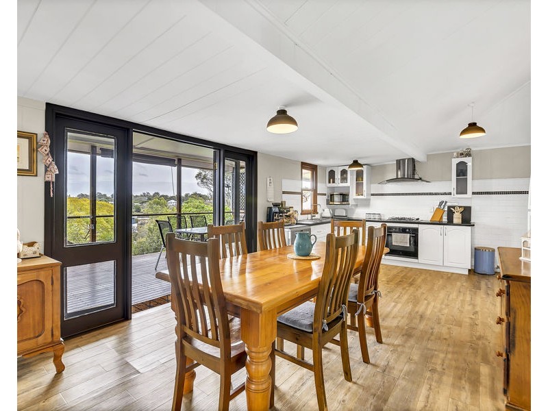 17 Omar Street, West Ipswich QLD 4305