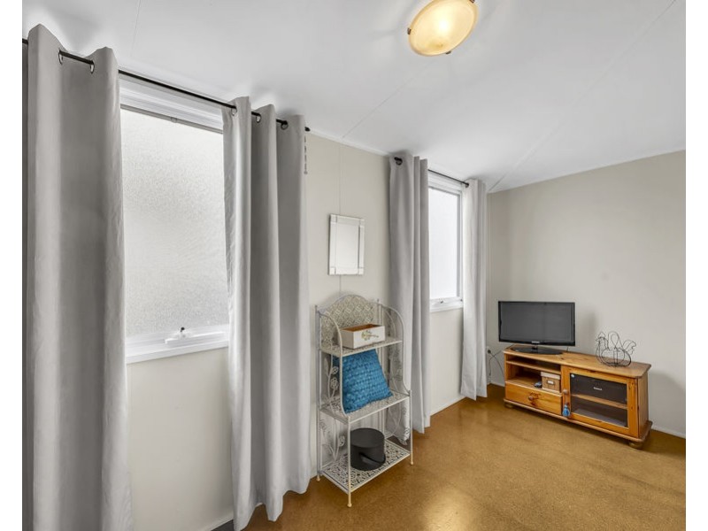 17 Omar Street, West Ipswich QLD 4305